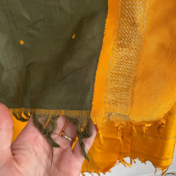 Green and Orange Silk Saree - Picture 2 of 5